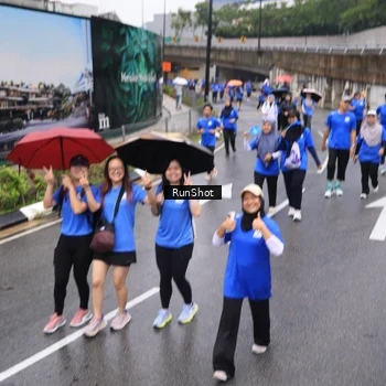 Runner Photo 7950563