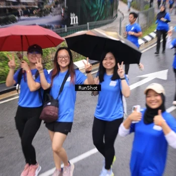 Runner Photo 7950571