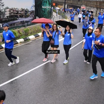 Runner Photo 7950574