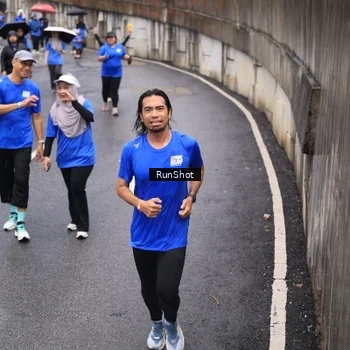 Runner Photo 7950611