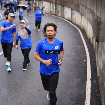 Runner Photo 7950613