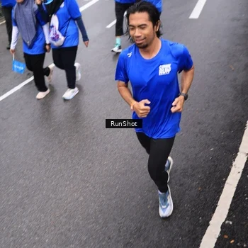 Runner Photo 7950621