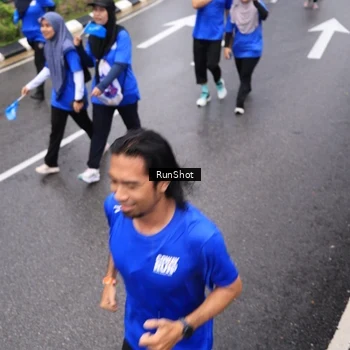 Runner Photo 7950625