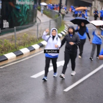 Runner Photo 7950672
