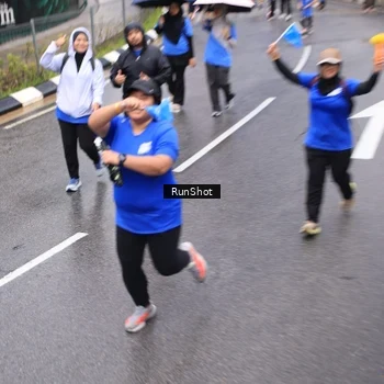 Runner Photo 7950692