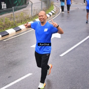 Runner Photo 7950710