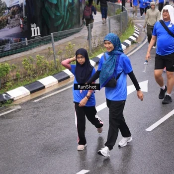 Runner Photo 7950840