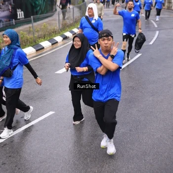 Runner Photo 7950853
