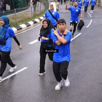 Runner Photo 7950854