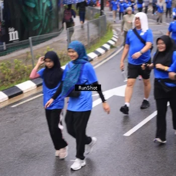 Runner Photo 7950857