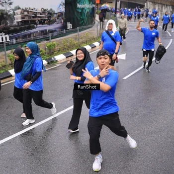 Runner Photo 7950863