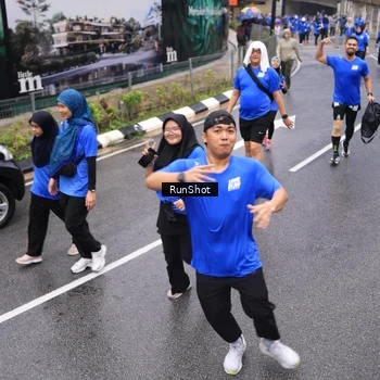 Runner Photo 7950864
