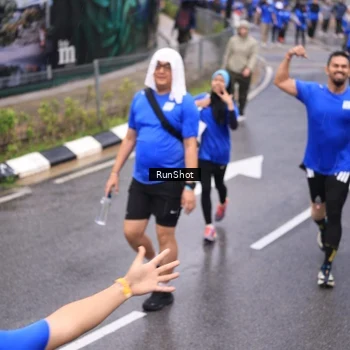 Runner Photo 7950888