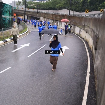 Runner Photo 7950909