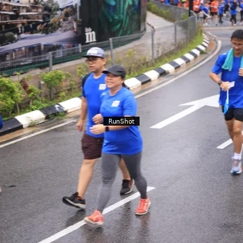 Runner Photo 7950945
