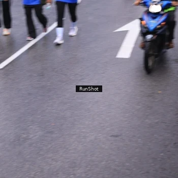 Runner Photo 7950950