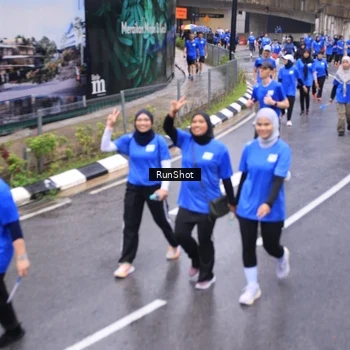 Runner Photo 7950976