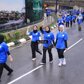 Runner Photo 7950981