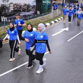 Runner Photo 7950997