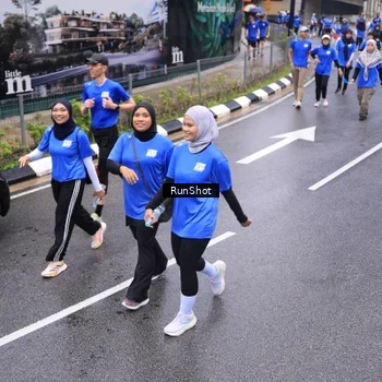 Runner Photo 7950998