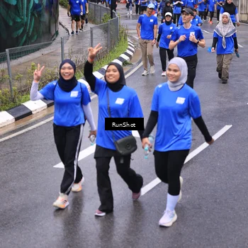 Runner Photo 7951001