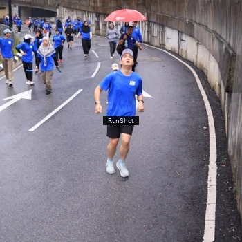 Runner Photo 7951005