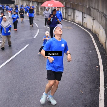 Runner Photo 7951007