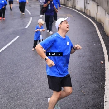 Runner Photo 7951015