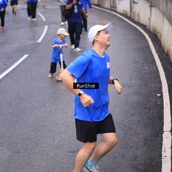 Runner Photo 7951016