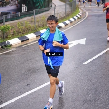 Runner Photo 7951024