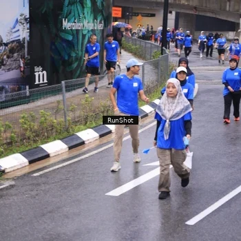 Runner Photo 7951026