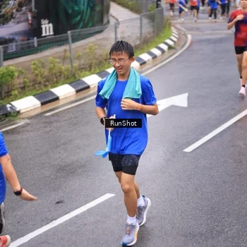 Runner Photo 7951030