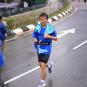 Runner Photo 7951033