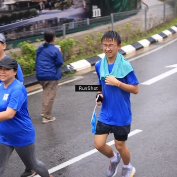Runner Photo 7951045