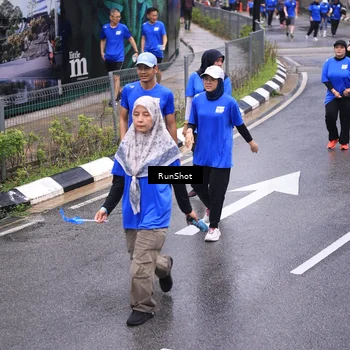 Runner Photo 7951048