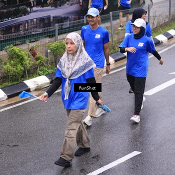 Runner Photo 7951055