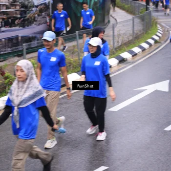 Runner Photo 7951056