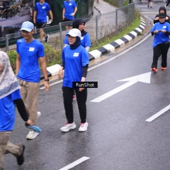 Runner Photo 7951059