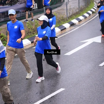 Runner Photo 7951063