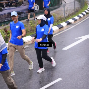 Runner Photo 7951064