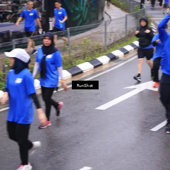 Runner Photo 7951068