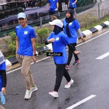 Runner Photo 7951070