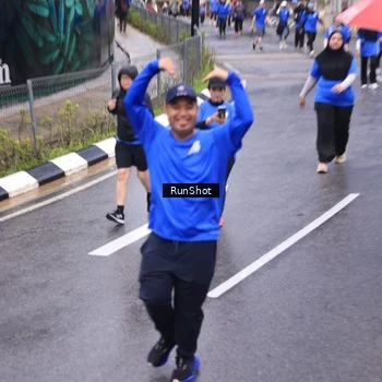 Runner Photo 7951075