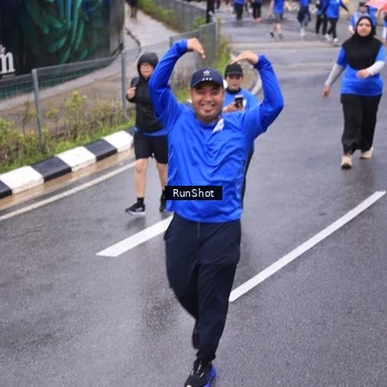 Runner Photo 7951076