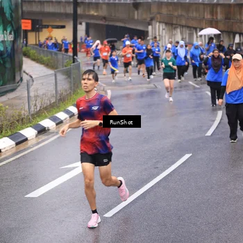 Runner Photo 7951078