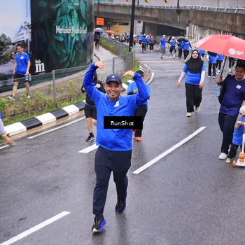 Runner Photo 7951079