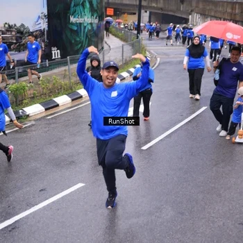 Runner Photo 7951083