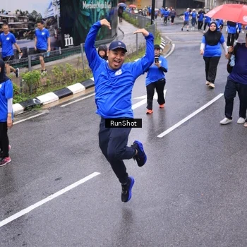 Runner Photo 7951086