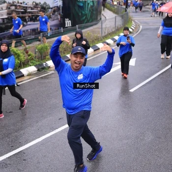 Runner Photo 7951091