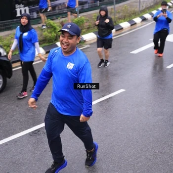 Runner Photo 7951094